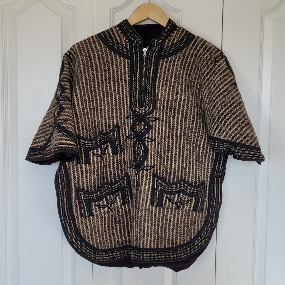 Vintage Lined Wool Cape - Picture 9 of 9